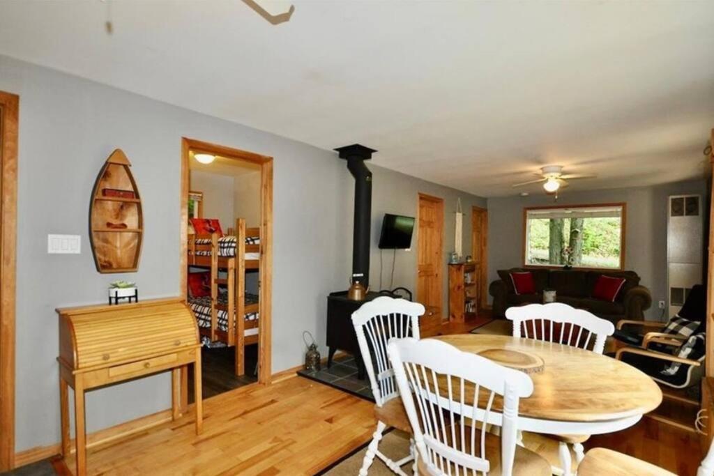 Вилла Muskoka Manor Dwight Экстерьер фото